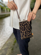 画像をギャラリービューアに読み込む, スマートフォンポシェット 帆布唐草/Smartphone pochette