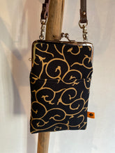 画像をギャラリービューアに読み込む, スマートフォンポシェット 帆布唐草/Smartphone pochette