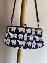 将图片加载到图库查看器,亲子扣包 北极熊/Pochette