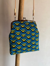 画像をギャラリービューアに読み込む, がま口ポシェット 青海波/Pochette