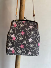 画像をギャラリービューアに読み込む, がま口ポシェット 舞さくら/Pochette