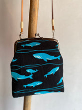 将图片加载到图库查看器,鲸鱼扣袋