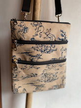 Load image into Gallery viewer, 3-zipper pouch Choju Giga/Pochette