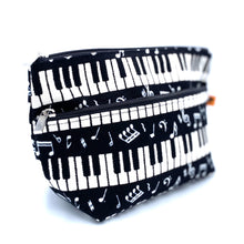画像をギャラリービューアに読み込む, マチ付き2段ファスナーポーチ 音符/Pouch