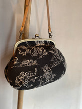 画像をギャラリービューアに読み込む, アンティークがま口ポシェット 鳥獣戯画/Pochette