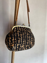 画像をギャラリービューアに読み込む, アンティークがま口ポシェット いろはにほへと/Pochette