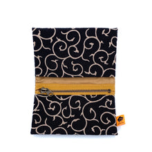 Load image into Gallery viewer, Zipper card case, crepe arabesque (black) / Card case