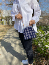 将图片加载到图库查看器,Pochette - 扣环钱包