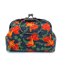 画像をギャラリービューアに読み込む, がま口ポーチ(大)クロ地金魚/Bag/Pouch