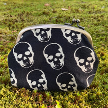 将图片加载到图库查看器,スカル