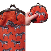 画像をギャラリービューアに読み込む, ピン入りがま口 しまうま