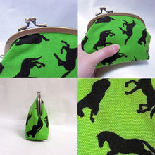 Load image into Gallery viewer, がま口ポーチ(小) うま