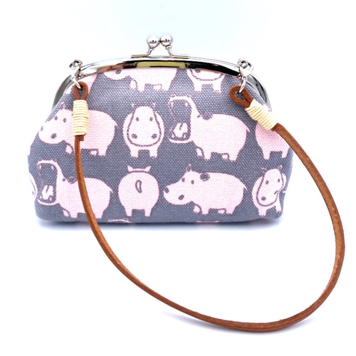 カバ hippopotamus