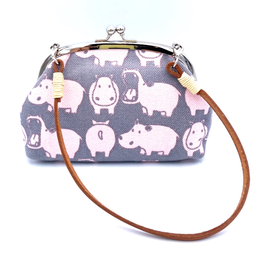 カバ hippopotamus